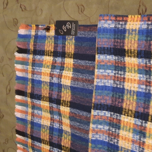 Butter soft multi color scarf/wrap. Nwt - Picture 3 of 4